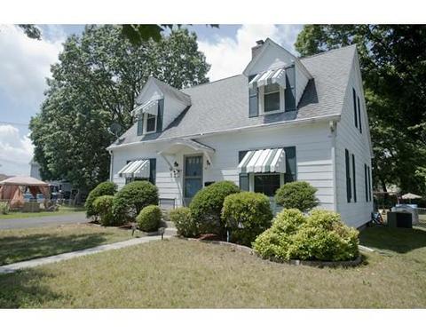 32 Rathbun St, Springfield, MA 01104 photo 2