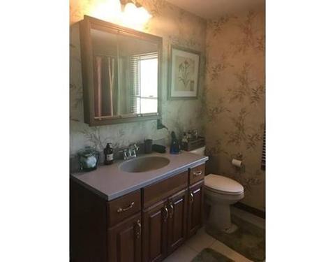 36 Cider Mill Ln, Upton, MA 01568 photo 9