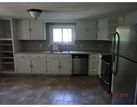 180 Smith St, Gardner, MA 01440 photo 4