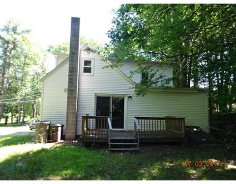 180 Smith St, Gardner, MA 01440 photo 2