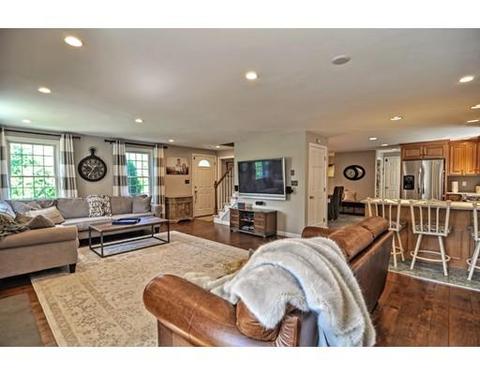 3 Maple Ter, Plainville, MA 02762 photo 10
