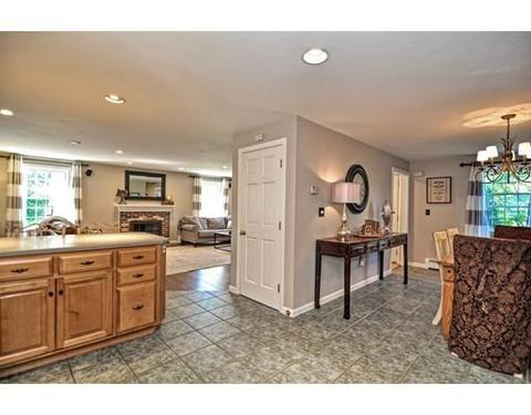 3 Maple Ter, Plainville, MA 02762 photo 16