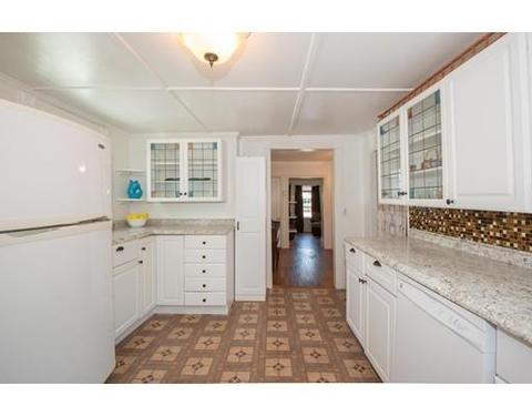 80 Maplewood Ave, Gloucester, MA 01930 photo 3