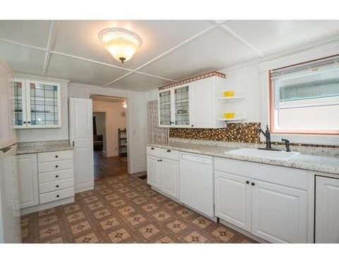 80 Maplewood Ave, Gloucester, MA 01930 photo 4