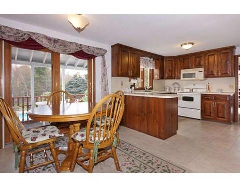 9 Himelfarb St, Millis, MA 02054 photo 3