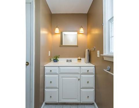 35 Flower St, Springfield, MA 01118 photo 17