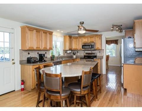 35 Flower St, Springfield, MA 01118 photo 9