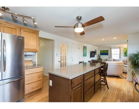 35 Flower St, Springfield, MA 01118 photo 12