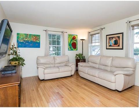 35 Flower St, Springfield, MA 01118 photo 13