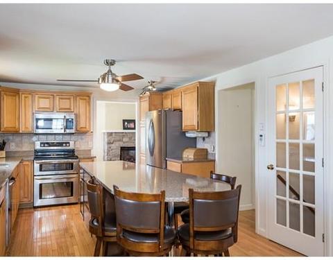 35 Flower St, Springfield, MA 01118 photo 11