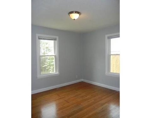 141 Freeman Ter, Springfield, MA 01104 photo 9