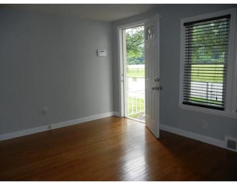 141 Freeman Ter, Springfield, MA 01104 photo 4