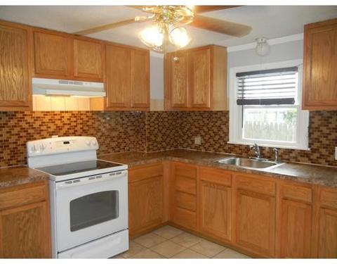 141 Freeman Ter, Springfield, MA 01104 photo 6