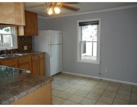 141 Freeman Ter, Springfield, MA 01104 photo 7
