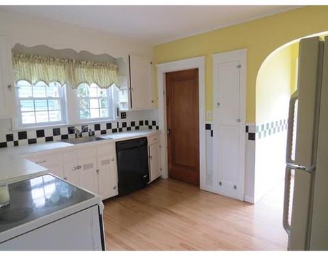 7 Longmeadow Ave, Worcester, MA 01606 photo 2