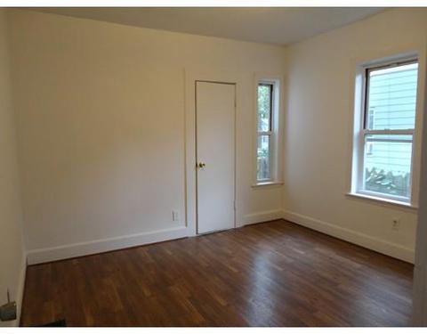 61 Crystal Ave, Springfield, MA 01108 photo 4
