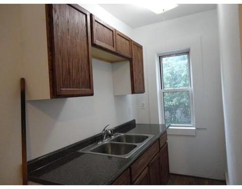 61 Crystal Ave, Springfield, MA 01108 photo 3