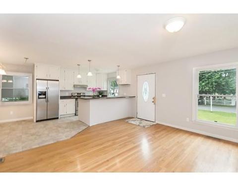 259 Gresham St, Springfield, MA 01119 photo 2