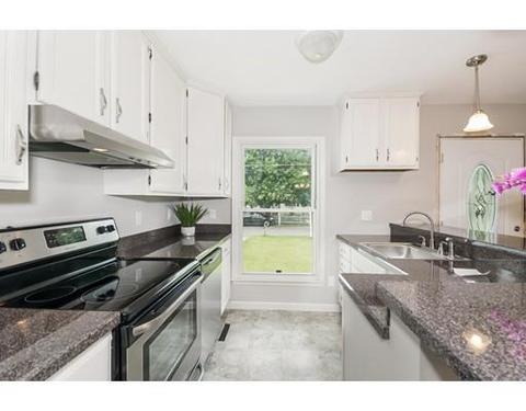 259 Gresham St, Springfield, MA 01119 photo 6