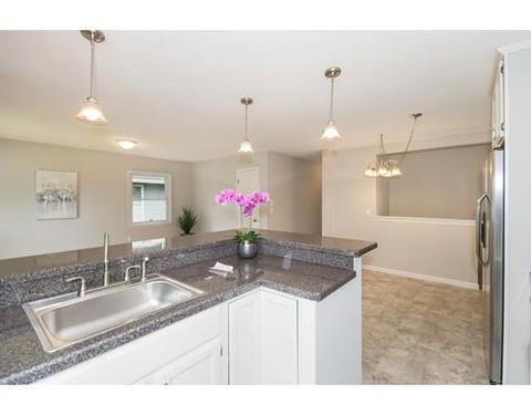 259 Gresham St, Springfield, MA 01119 photo 8