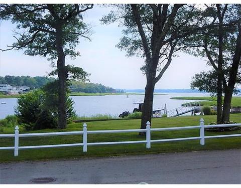102 Parkwood Dr, Wareham, MA 02571 photo 1
