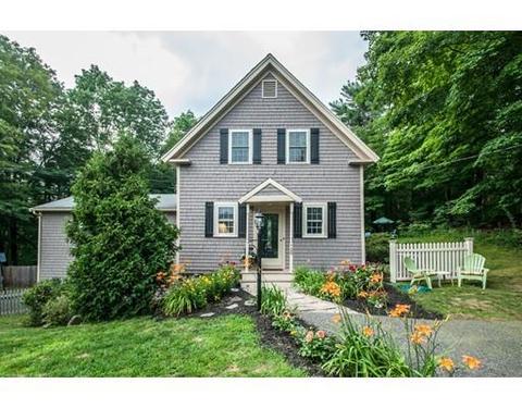 720 State St, Hanson, MA 02341 photo 1