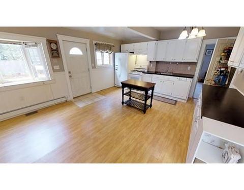 77 Reed St, Dedham, MA 02026 photo 4