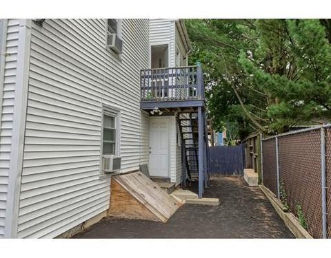 9 Stone Pl, Lynn, MA 01902 photo 3