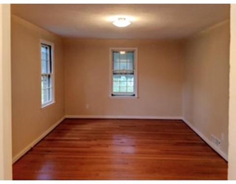 74 Rencelau St, Springfield, MA 01118 photo 13