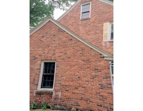 74 Rencelau St, Springfield, MA 01118 photo 3