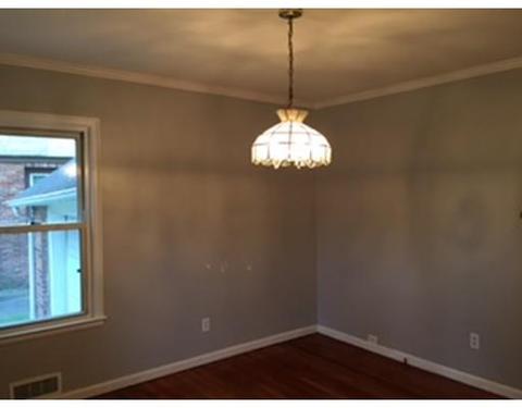 74 Rencelau St, Springfield, MA 01118 photo 12