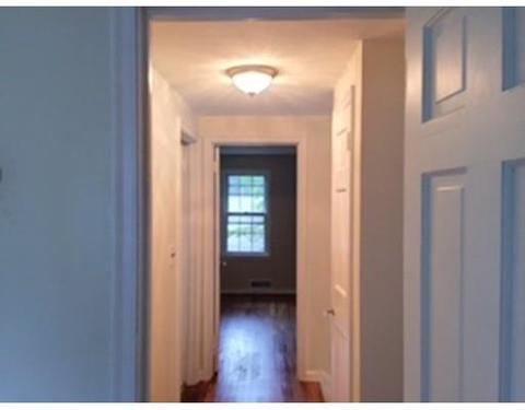 74 Rencelau St, Springfield, MA 01118 photo 16