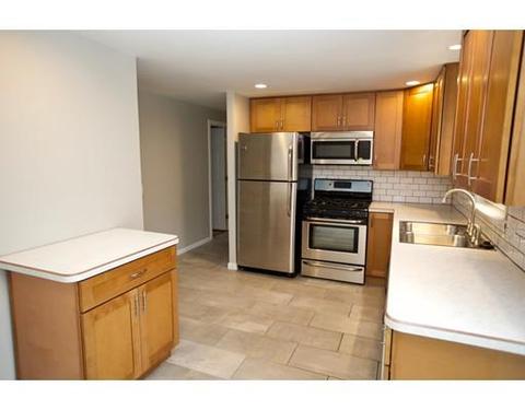 219 Pondview Dr, Chicopee, MA 01020 photo 3