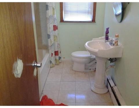 92 Acushnet Ave, Worcester, MA 01606 photo 9