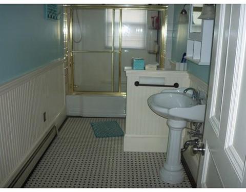 686 Hanover St, Fall River, MA 02721 photo 6