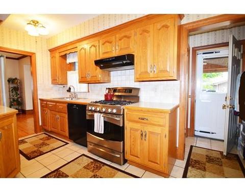 73 Castle St, Springfield, MA 01118 photo 11