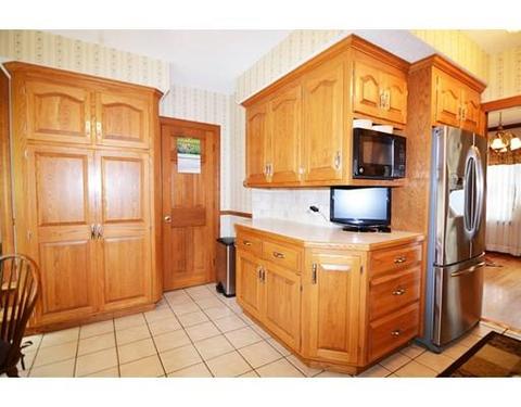 73 Castle St, Springfield, MA 01118 photo 10