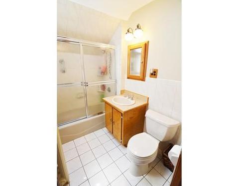 73 Castle St, Springfield, MA 01118 photo 12