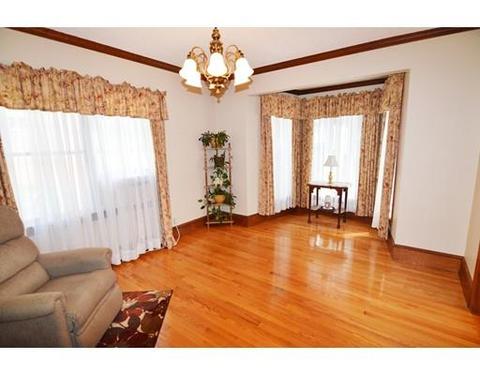 73 Castle St, Springfield, MA 01118 photo 8