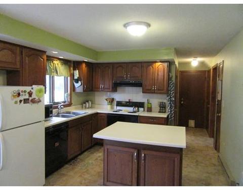 415 James St, Chicopee, MA 01020 photo 3