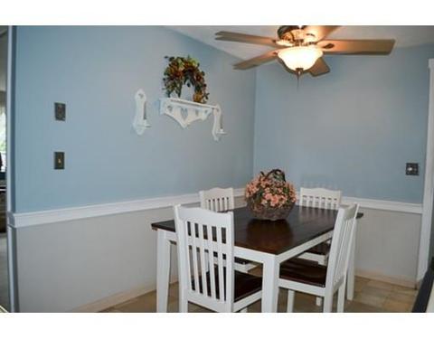 24 Cindy Cir, Springfield, MA 01129 photo 4