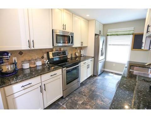 18 Devlin Dr, Chicopee, MA 01020 photo 6