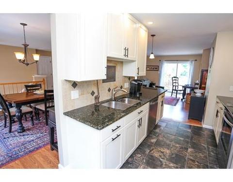 18 Devlin Dr, Chicopee, MA 01020 photo 7
