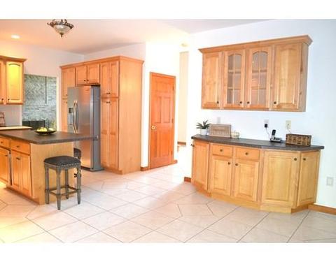 33 Dinis St, Ludlow, MA 01056 photo 10