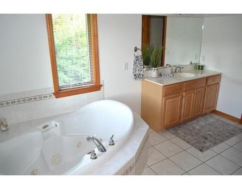 33 Dinis St, Ludlow, MA 01056 photo 22