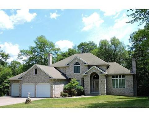 33 Dinis St, Ludlow, MA 01056 photo 1