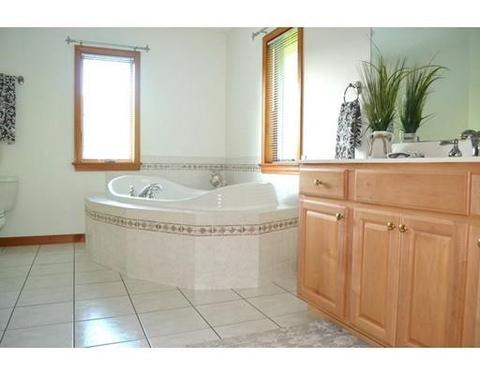 33 Dinis St, Ludlow, MA 01056 photo 21