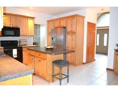 33 Dinis St, Ludlow, MA 01056 photo 9