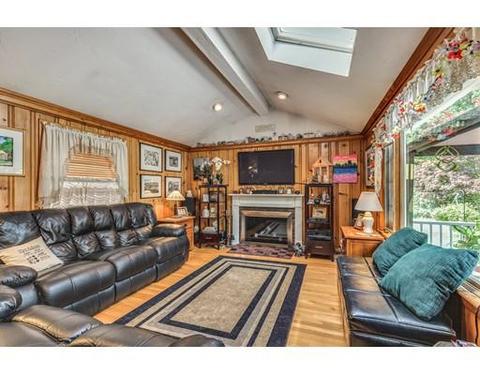 7 Springvale Rd, Reading, MA 01867 photo 9