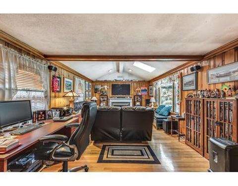 7 Springvale Rd, Reading, MA 01867 photo 8